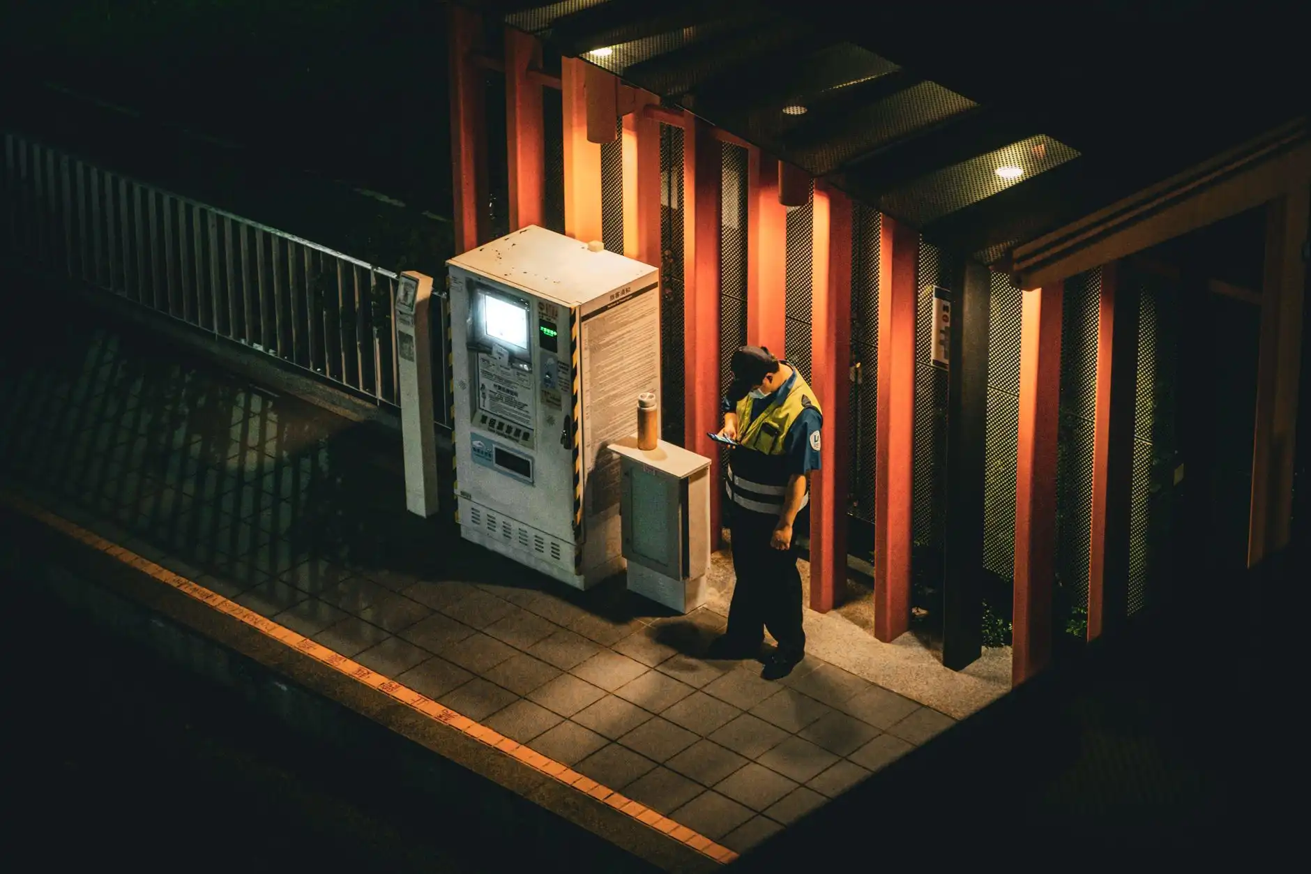 建筑五金交电采购质量验收标准及常见问题规避指南